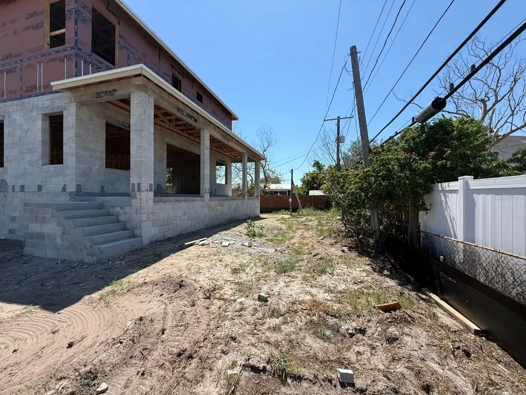 4703 W Fair Oaks Avenue Tampa FL 33611