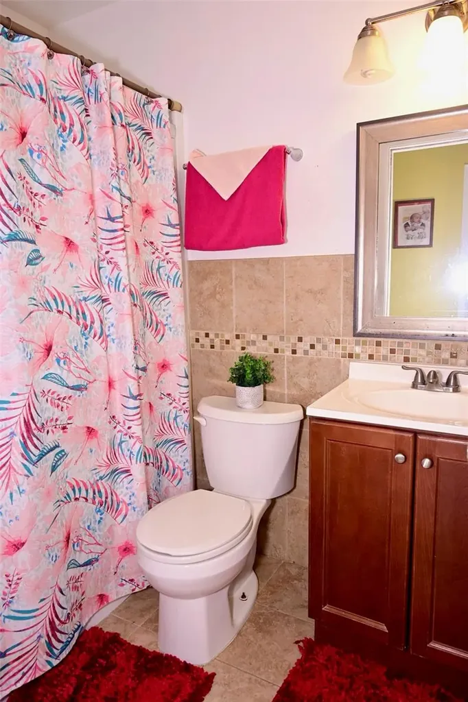 615 N Forrest Avenue Kissimmee FL 34741
