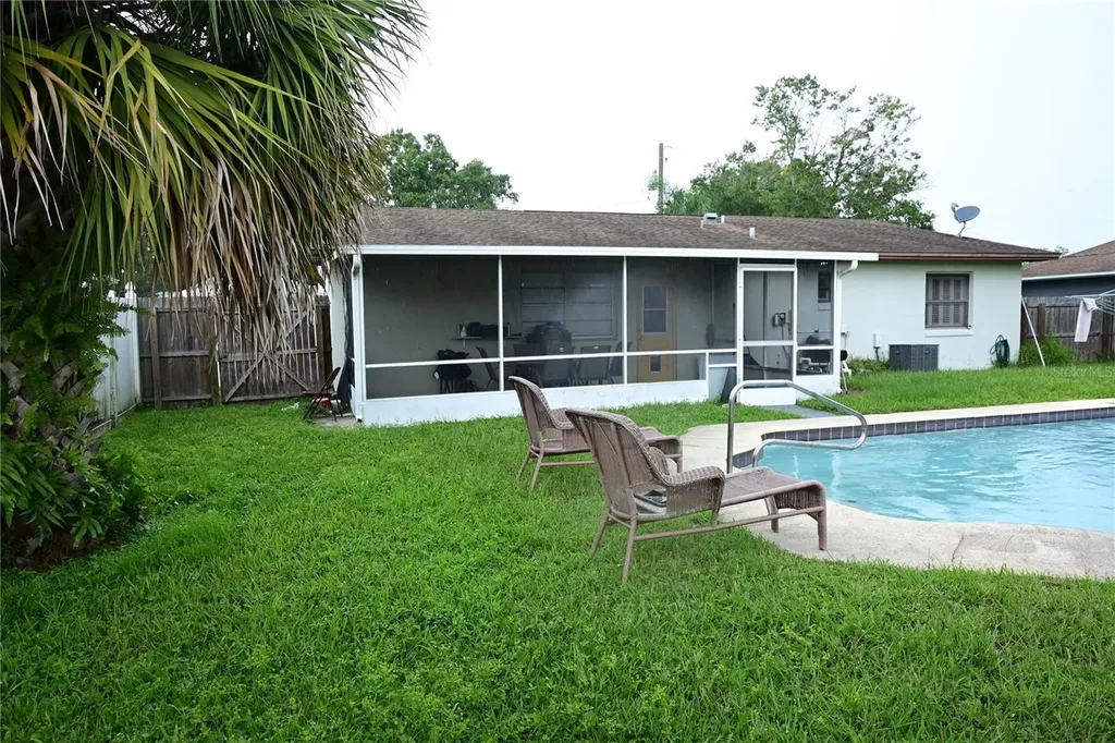 615 N Forrest Avenue Kissimmee FL 34741