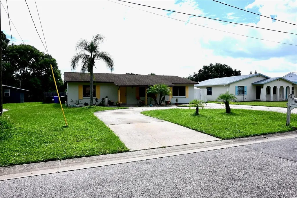 615 N Forrest Avenue Kissimmee FL 34741