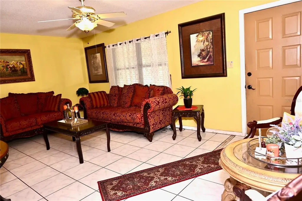 615 N Forrest Avenue Kissimmee FL 34741