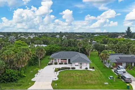 18710 Ackerman Avenue Port Charlotte FL 33948