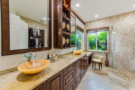 7714 Aralia Way Seminole FL 33777