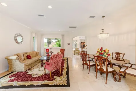 7714 Aralia Way Seminole FL 33777