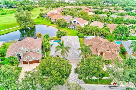 7714 Aralia Way Seminole FL 33777
