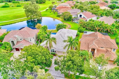 7714 Aralia Way Seminole FL 33777