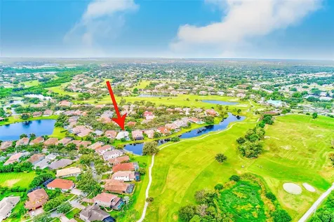 7714 Aralia Way Seminole FL 33777