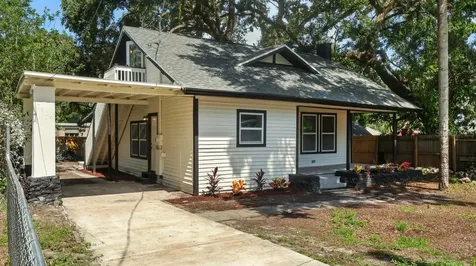 7806 N Van Dyke Place Tampa FL 33604