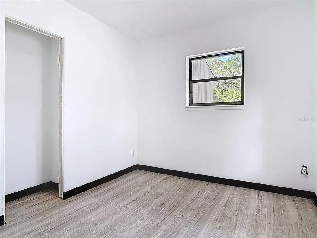 633 1/2 Elm Avenue Daytona Beach FL 32117