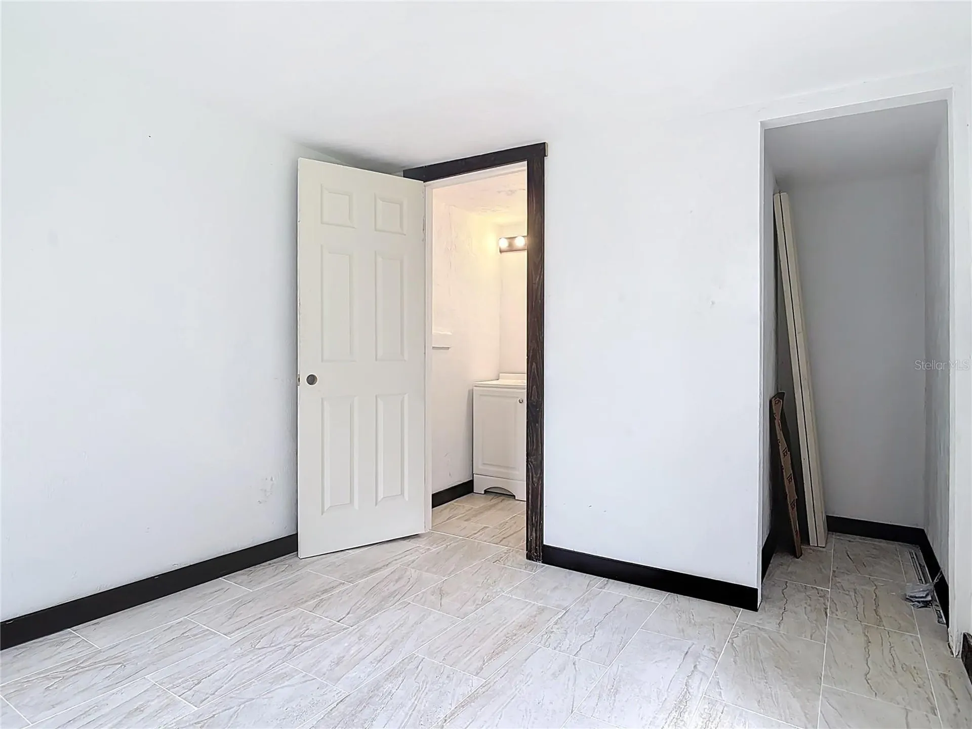 633 1/2 Elm Avenue Daytona Beach FL 32117