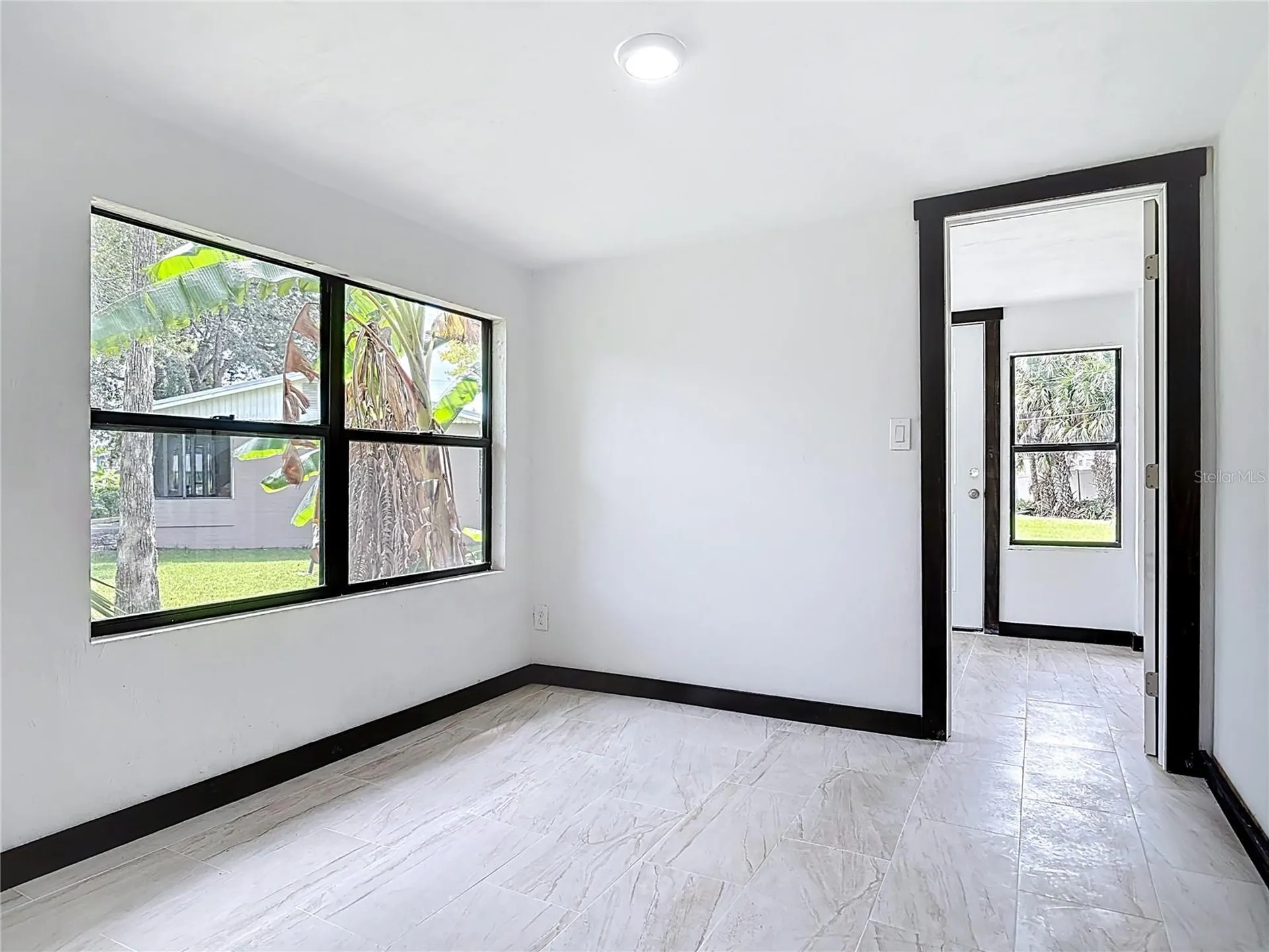 633 1/2 Elm Avenue Daytona Beach FL 32117