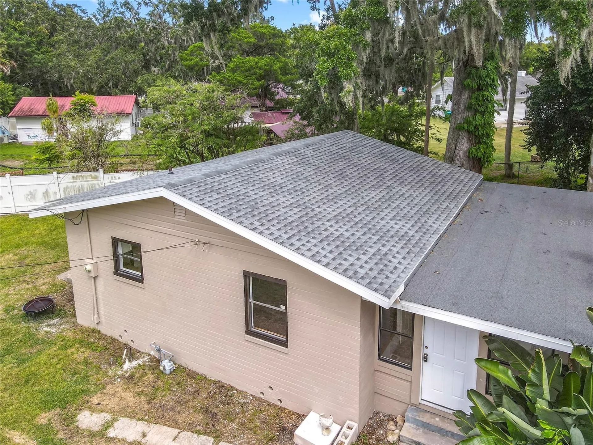 633 1/2 Elm Avenue Daytona Beach FL 32117