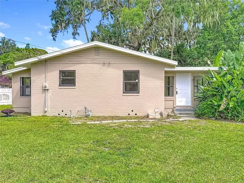 633 1/2 Elm Avenue Daytona Beach FL 32117