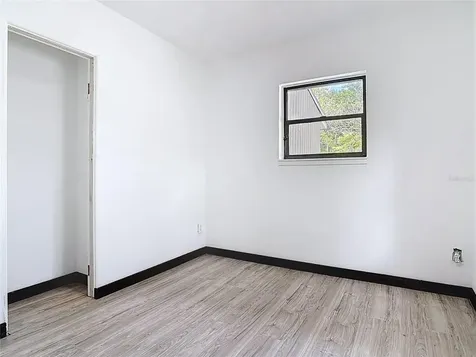 633 1/2 Elm Avenue Daytona Beach FL 32117
