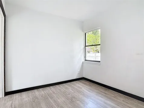 633 1/2 Elm Avenue Daytona Beach FL 32117