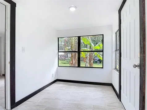 633 1/2 Elm Avenue Daytona Beach FL 32117