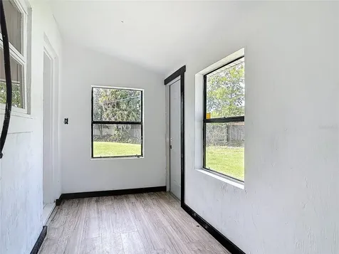 633 1/2 Elm Avenue Daytona Beach FL 32117