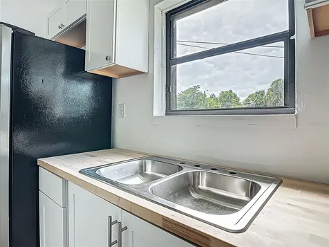 633 1/2 Elm Avenue Daytona Beach FL 32117