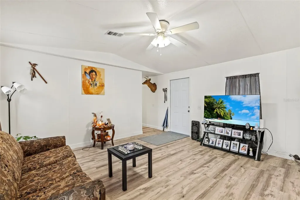 6585 NE 7th Street Okeechobee FL 34974