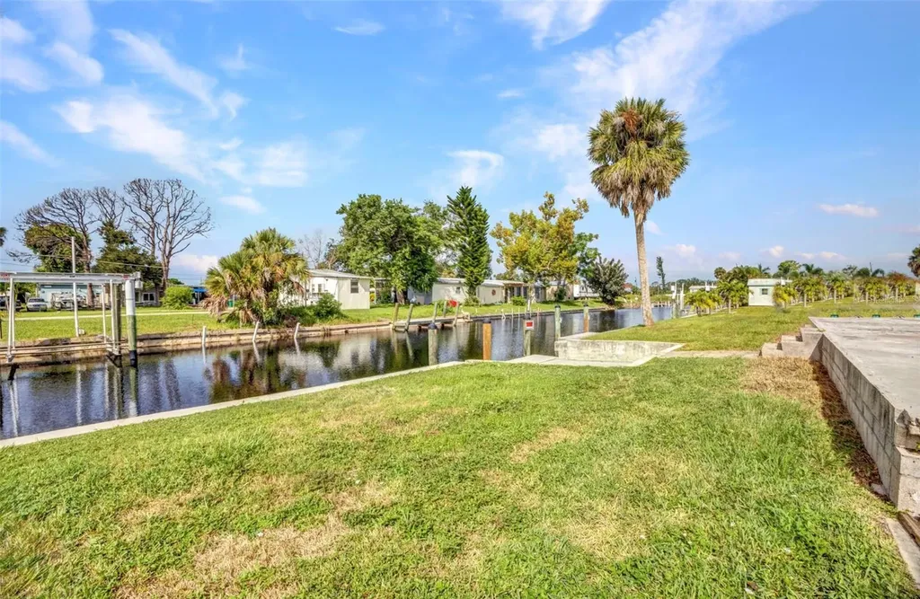 4177 Hollis Avenue Port Charlotte FL 33953