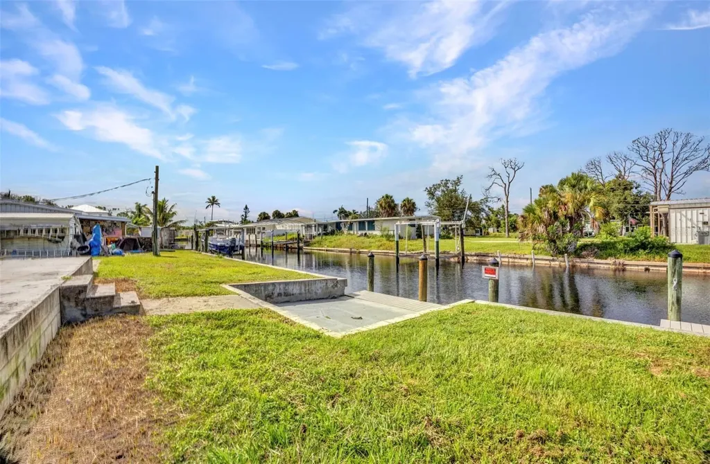 4177 Hollis Avenue Port Charlotte FL 33953