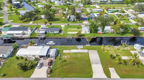 4177 Hollis Avenue Port Charlotte FL 33953