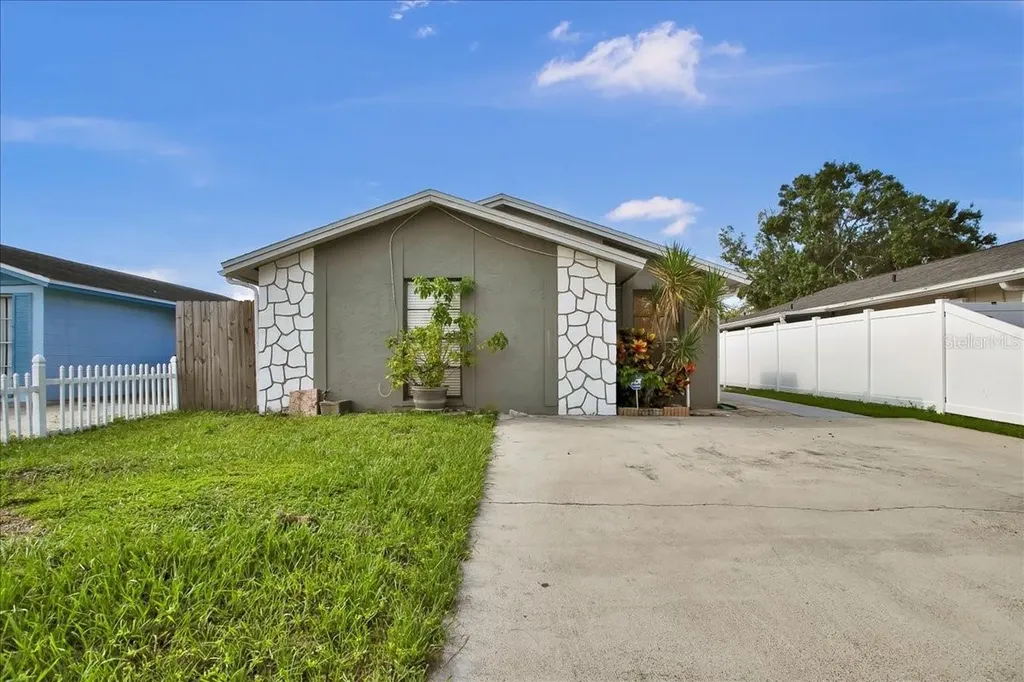 9112 Suffield Court Tampa FL 33615