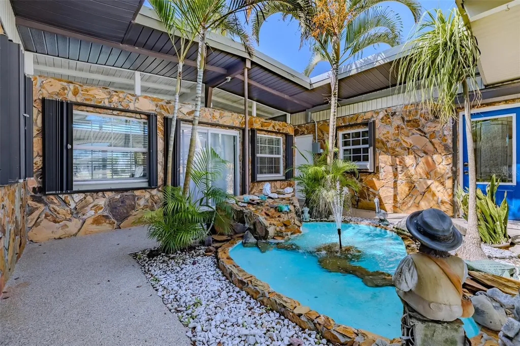 820 Blue Heron Boulevard Ruskin FL 33570