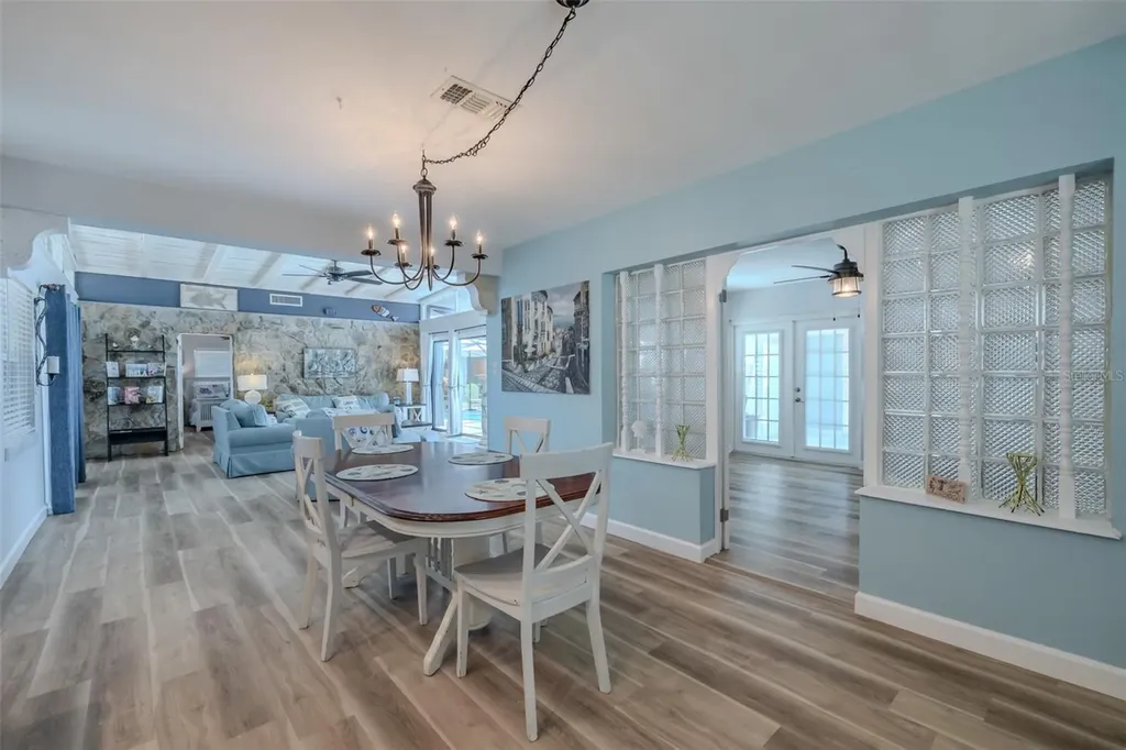 820 Blue Heron Boulevard Ruskin FL 33570