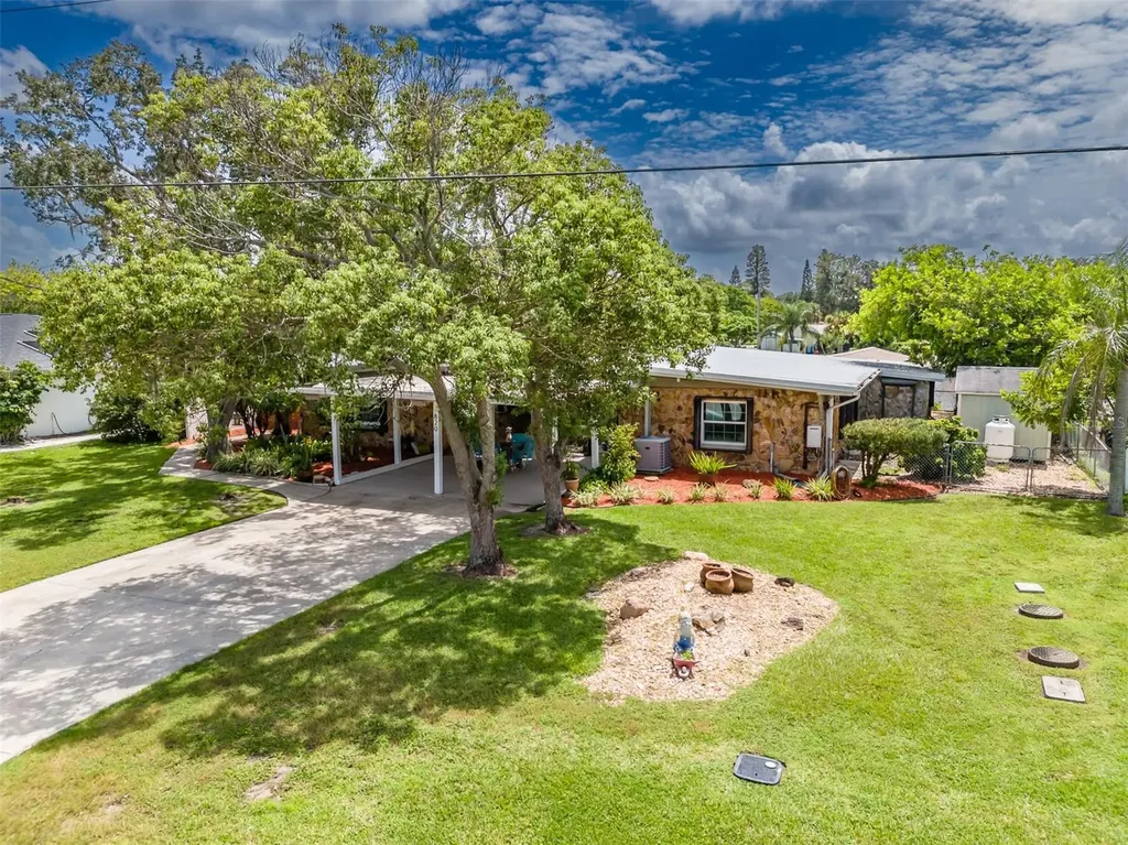 820 Blue Heron Boulevard Ruskin FL 33570