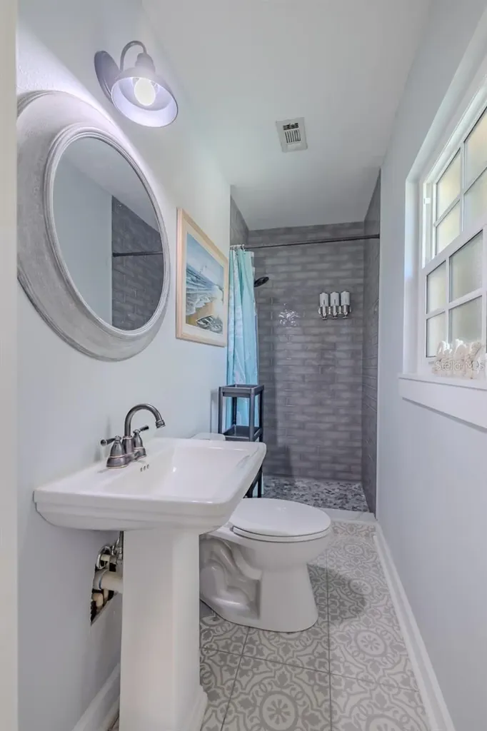 820 Blue Heron Boulevard Ruskin FL 33570