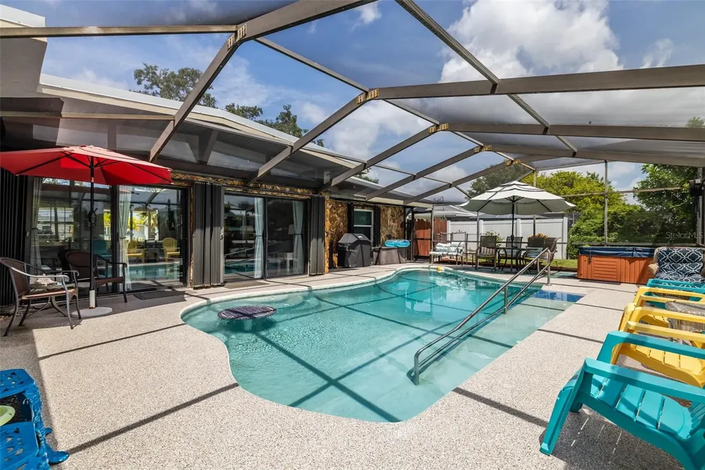 820 Blue Heron Boulevard Ruskin FL 33570