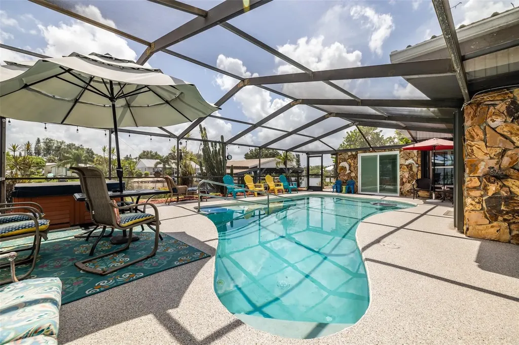 820 Blue Heron Boulevard Ruskin FL 33570