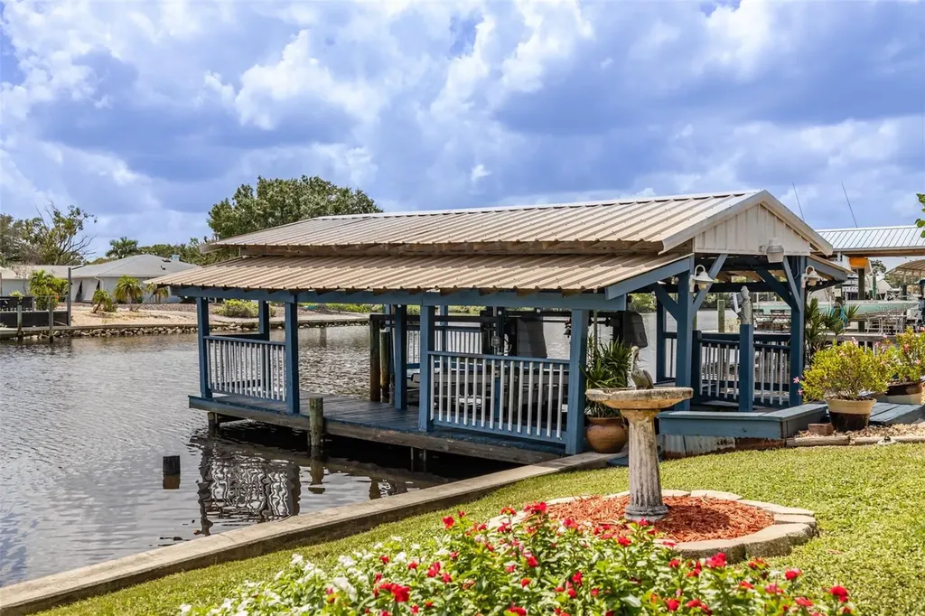 820 Blue Heron Boulevard Ruskin FL 33570