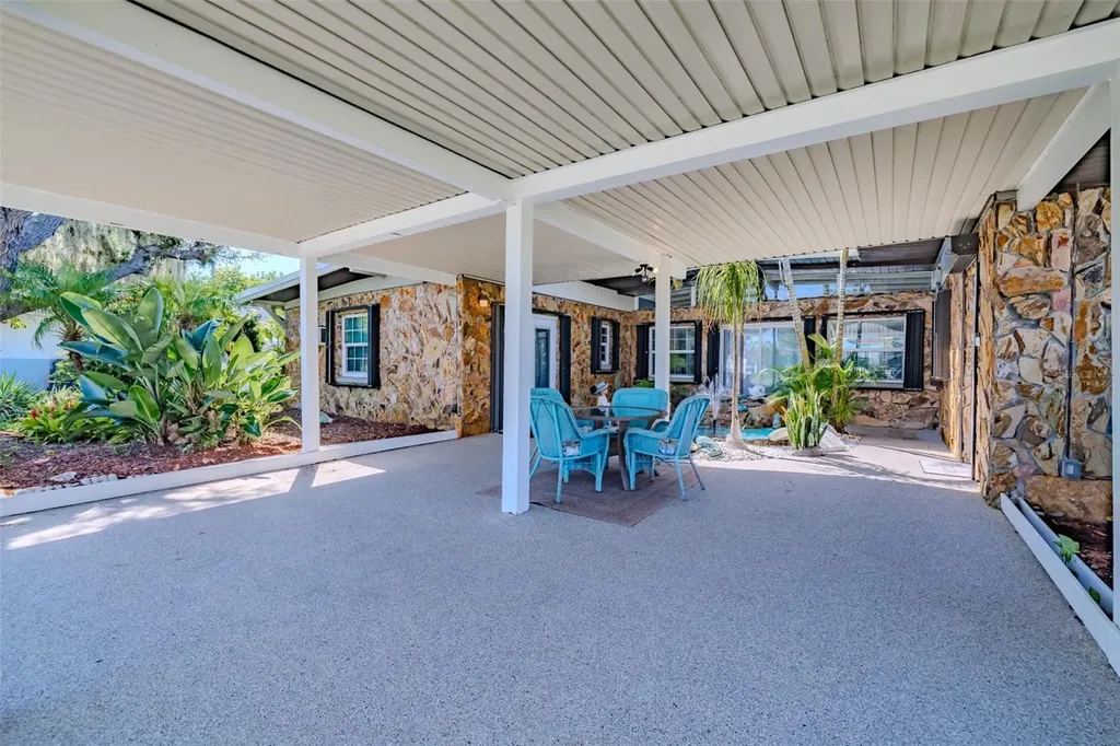 820 Blue Heron Boulevard Ruskin FL 33570