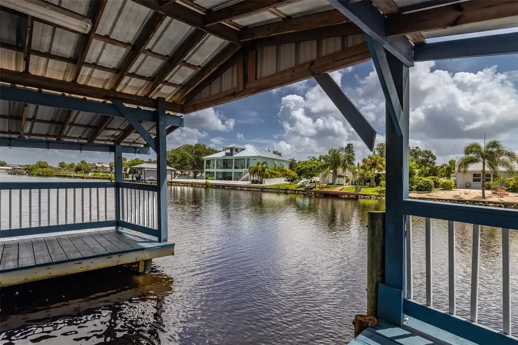 820 Blue Heron Boulevard Ruskin FL 33570