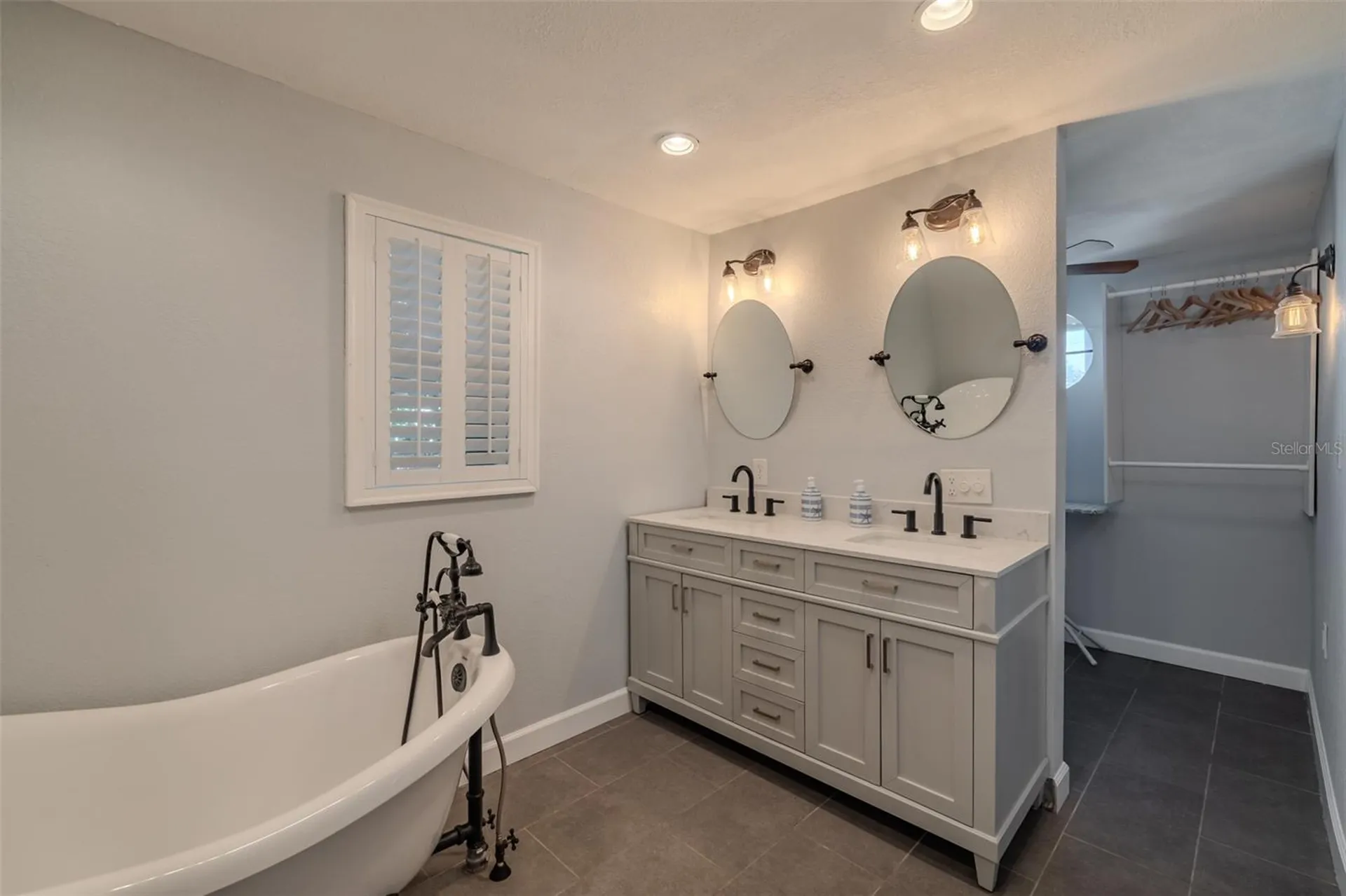 820 Blue Heron Boulevard Ruskin FL 33570