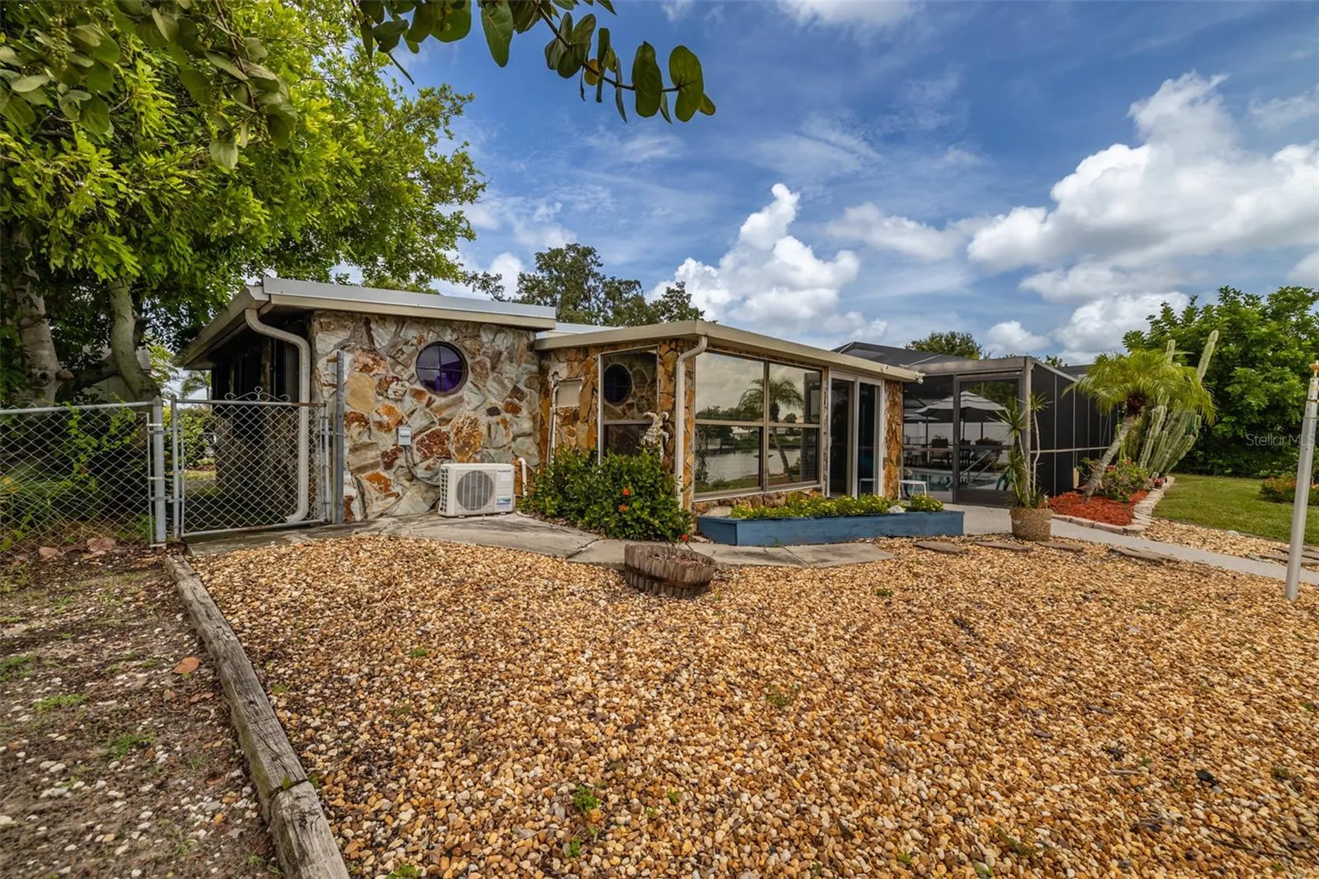 820 Blue Heron Boulevard Ruskin FL 33570