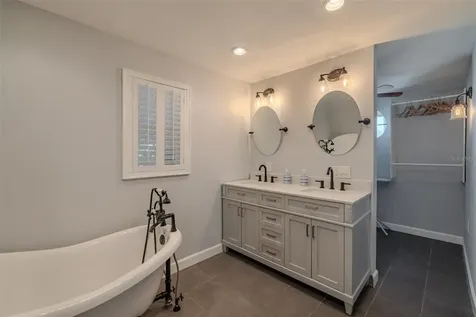 820 Blue Heron Boulevard Ruskin FL 33570