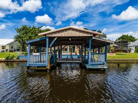 820 Blue Heron Boulevard Ruskin FL 33570