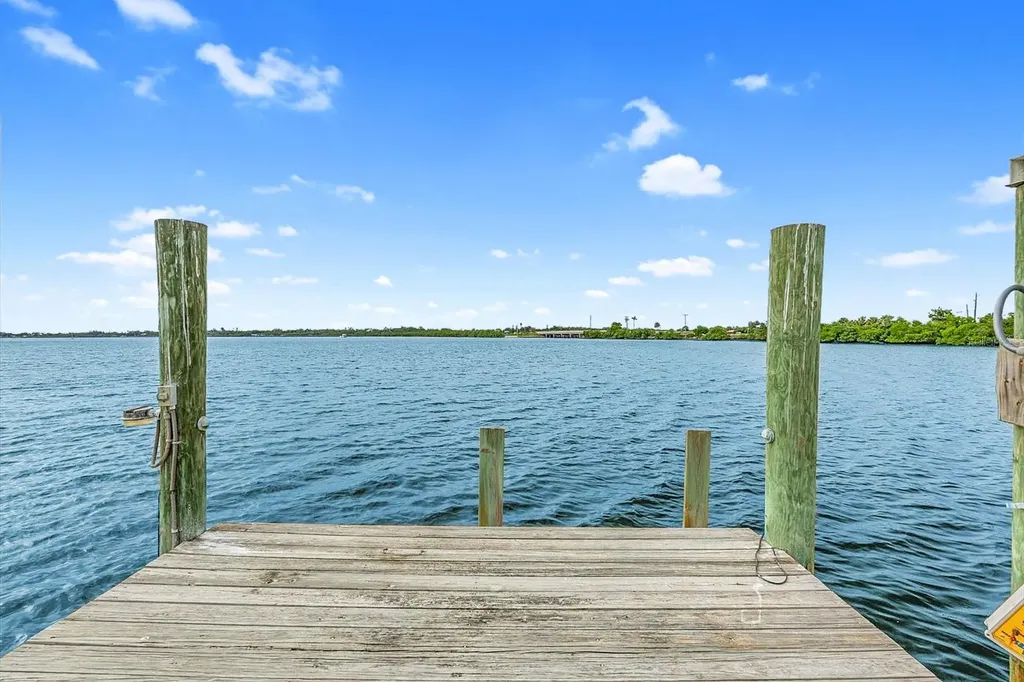 5539 2nd Avenue Circle W Palmetto FL 34221