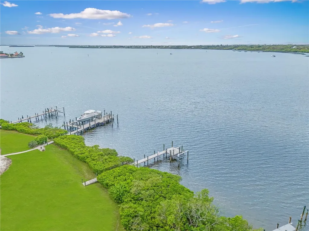 5539 2nd Avenue Circle W Palmetto FL 34221