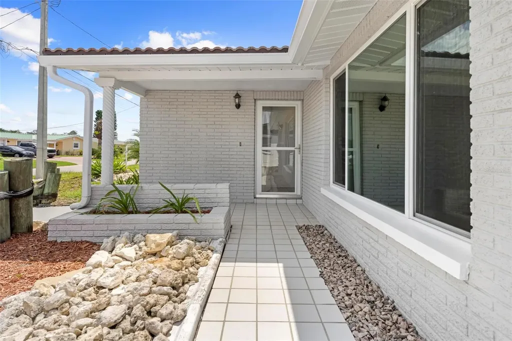 12629 2nd Isle Hudson FL 34667