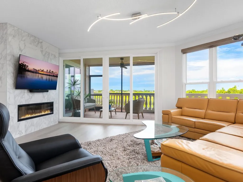 5420 Eagles Point Circle Sarasota FL 34231