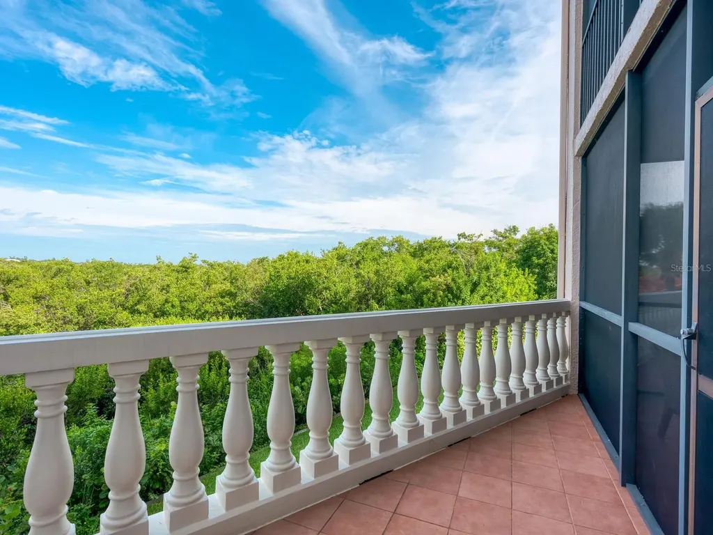 5420 Eagles Point Circle Sarasota FL 34231