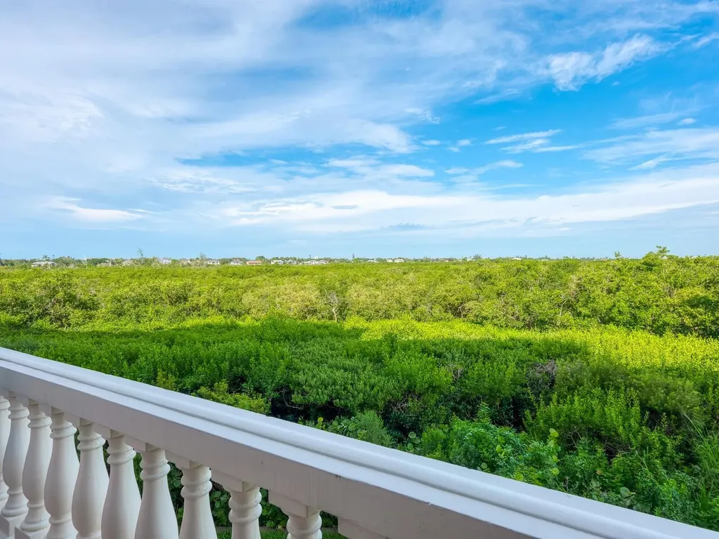 5420 Eagles Point Circle Sarasota FL 34231