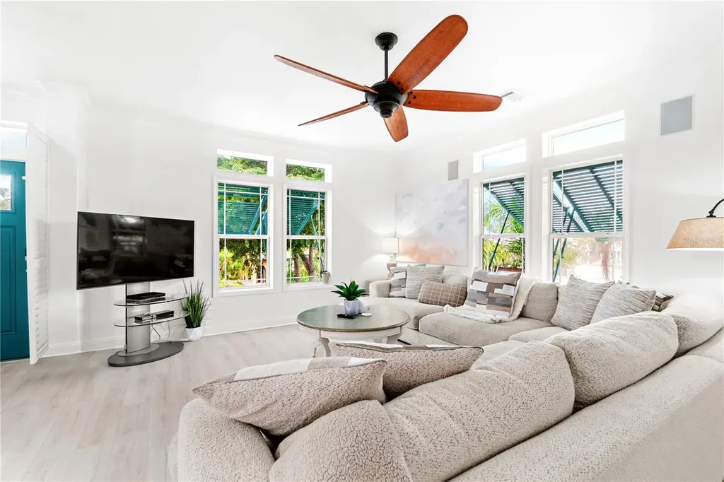 5365 Calle Florida Sarasota FL 34242