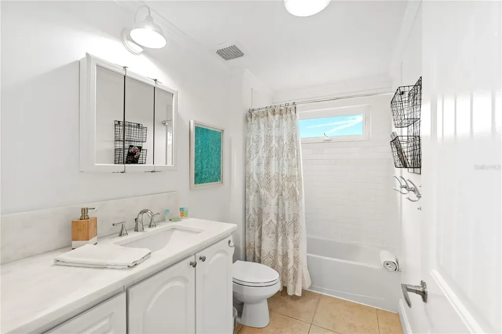 5365 Calle Florida Sarasota FL 34242
