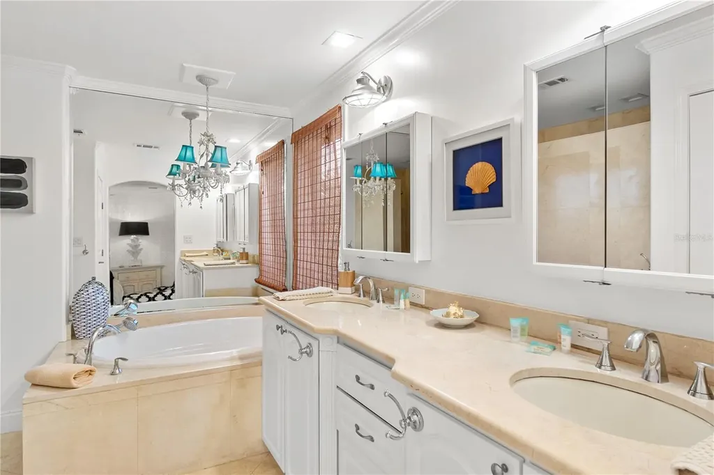 5365 Calle Florida Sarasota FL 34242