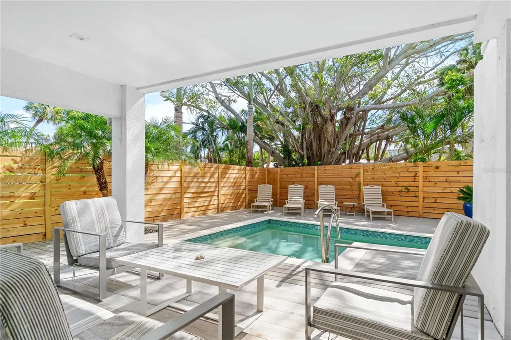 5365 Calle Florida Sarasota FL 34242
